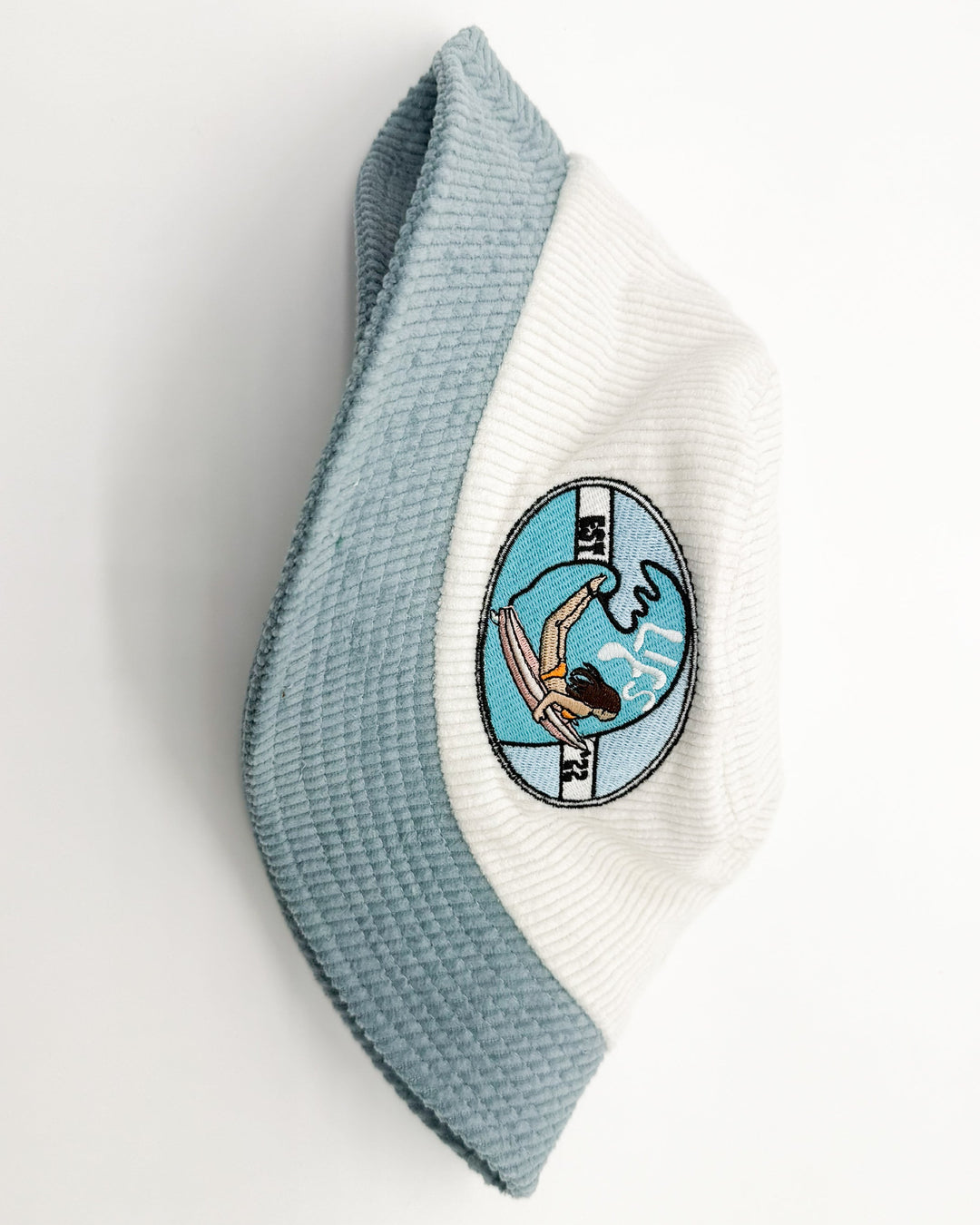 LIES STAPLE BUCKET HAT