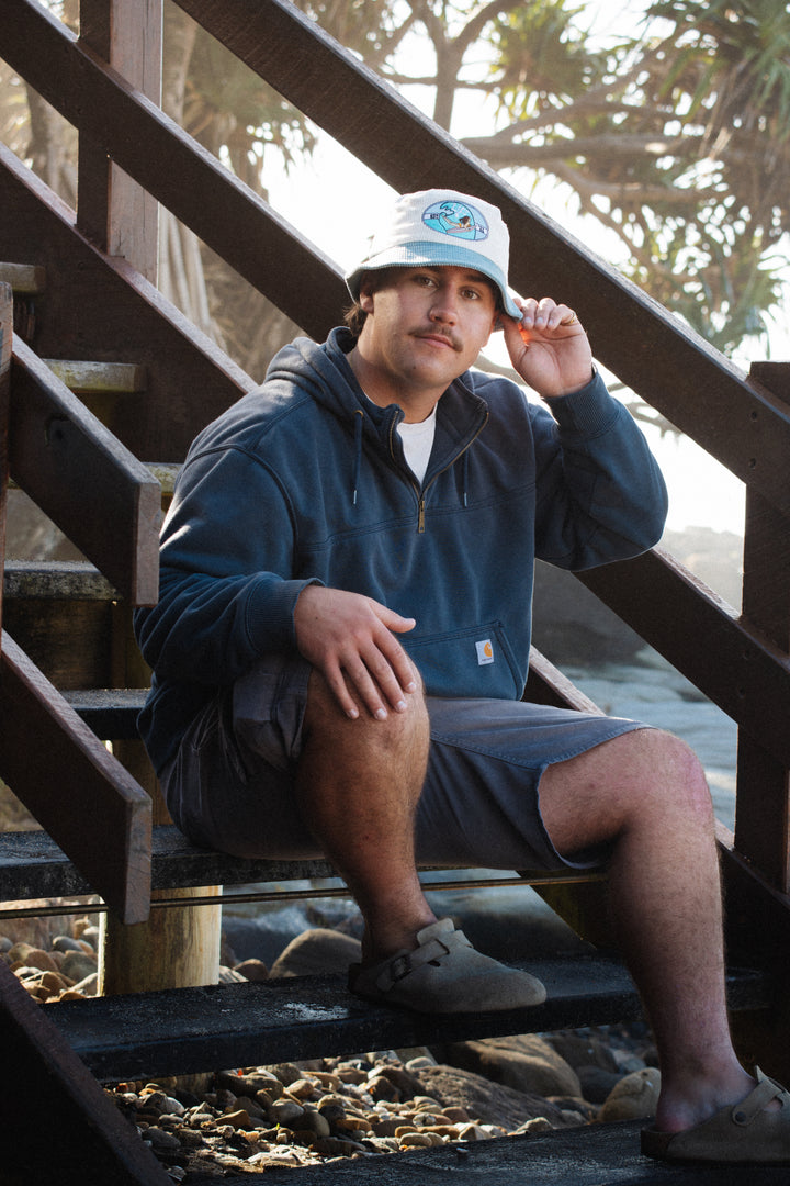 LIES STAPLE BUCKET HAT