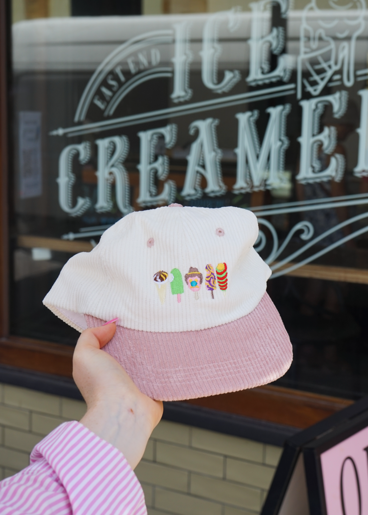 Ice cream baseball cap shop